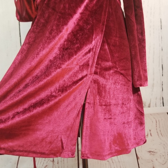 KALANI HILLIKER for Alyce One-Shoulder Velvet Dres - Picture 5 of 7